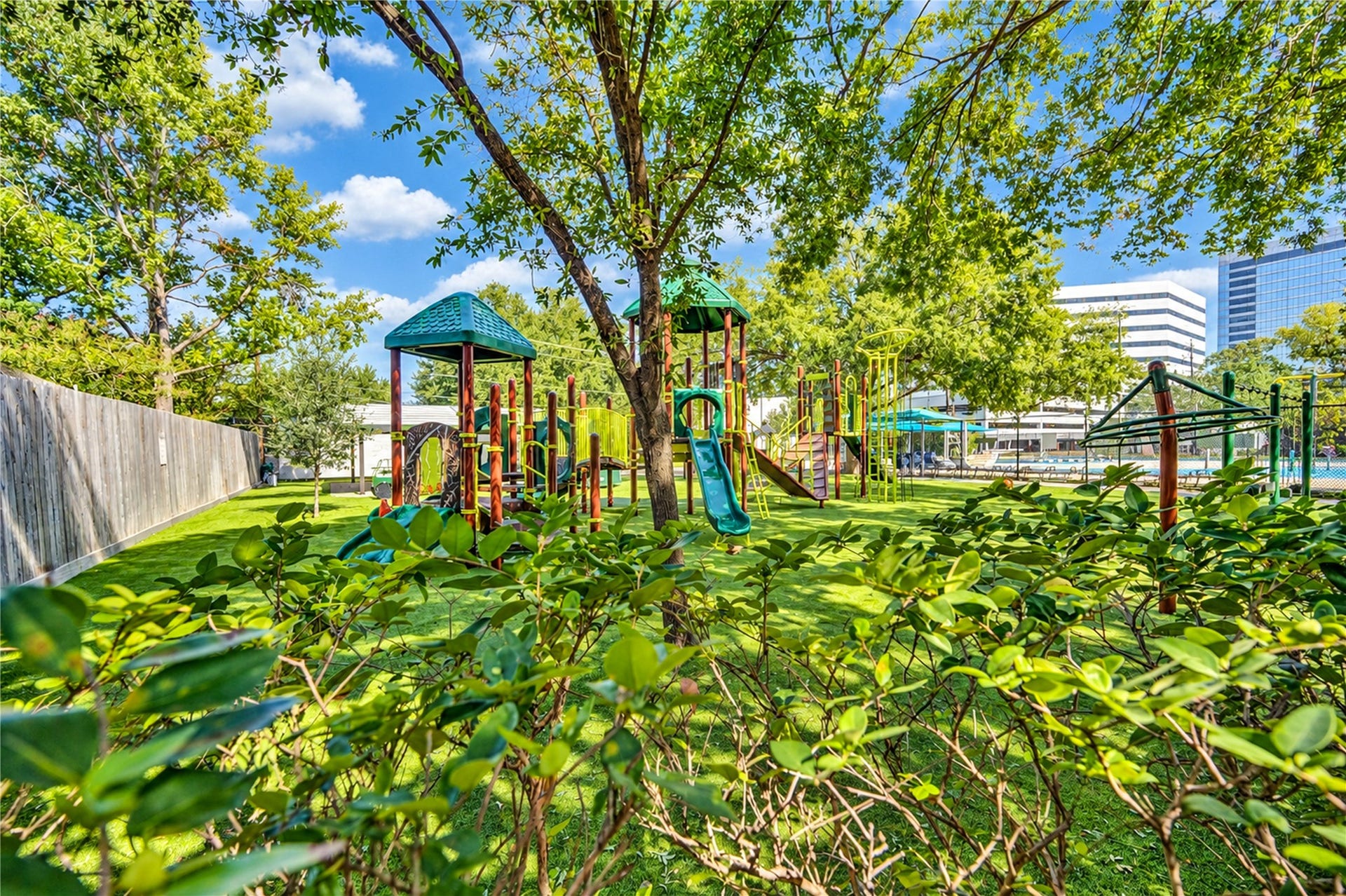 10607 Del Monte Drive, Houston, TX 77042 Enjoy the convenience of a nearby neighborhood playground, pool, and park, just a short walk from the home! A wonderful outdoor space for recreation and relaxation.