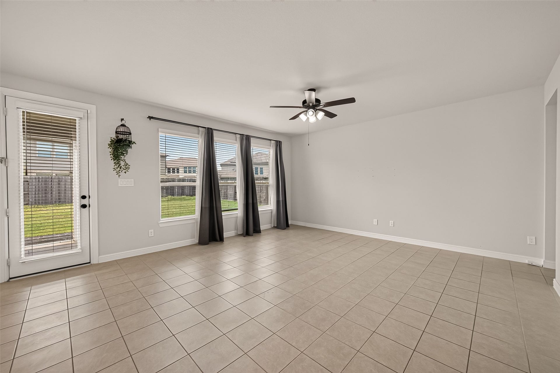 8522 Belfast Manor Ln, Richmond, TX 77407