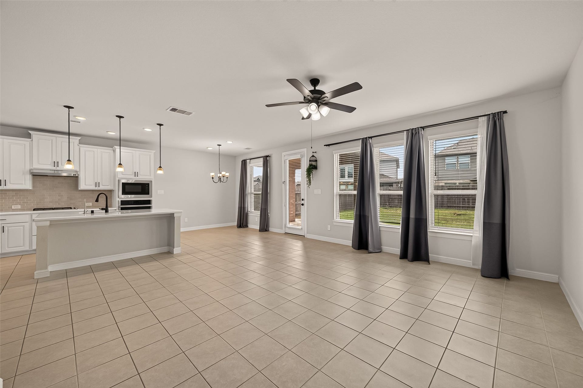 8522 Belfast Manor Ln, Richmond, TX 77407