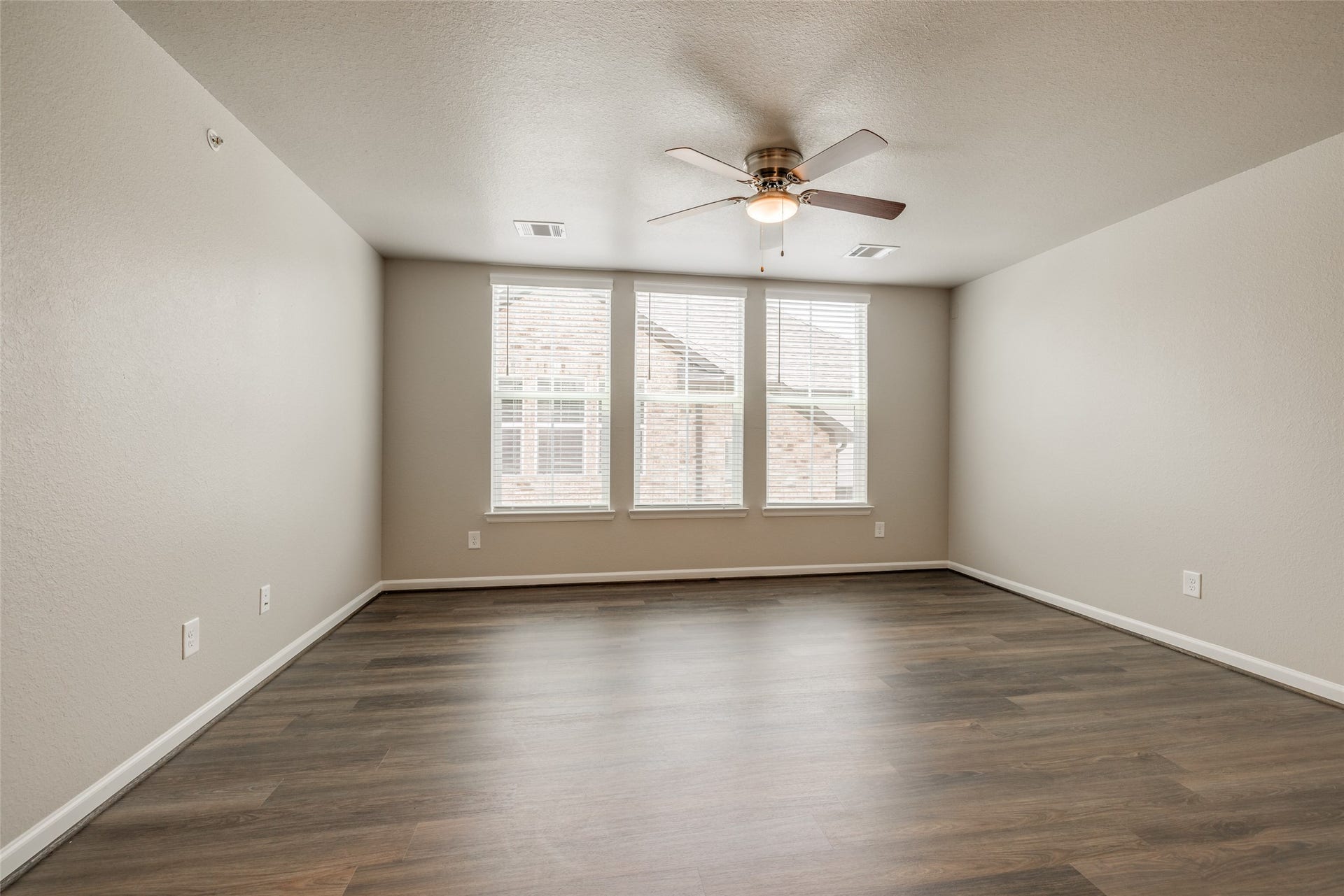209 Park Place Circle, #C, Waller, TX 77484