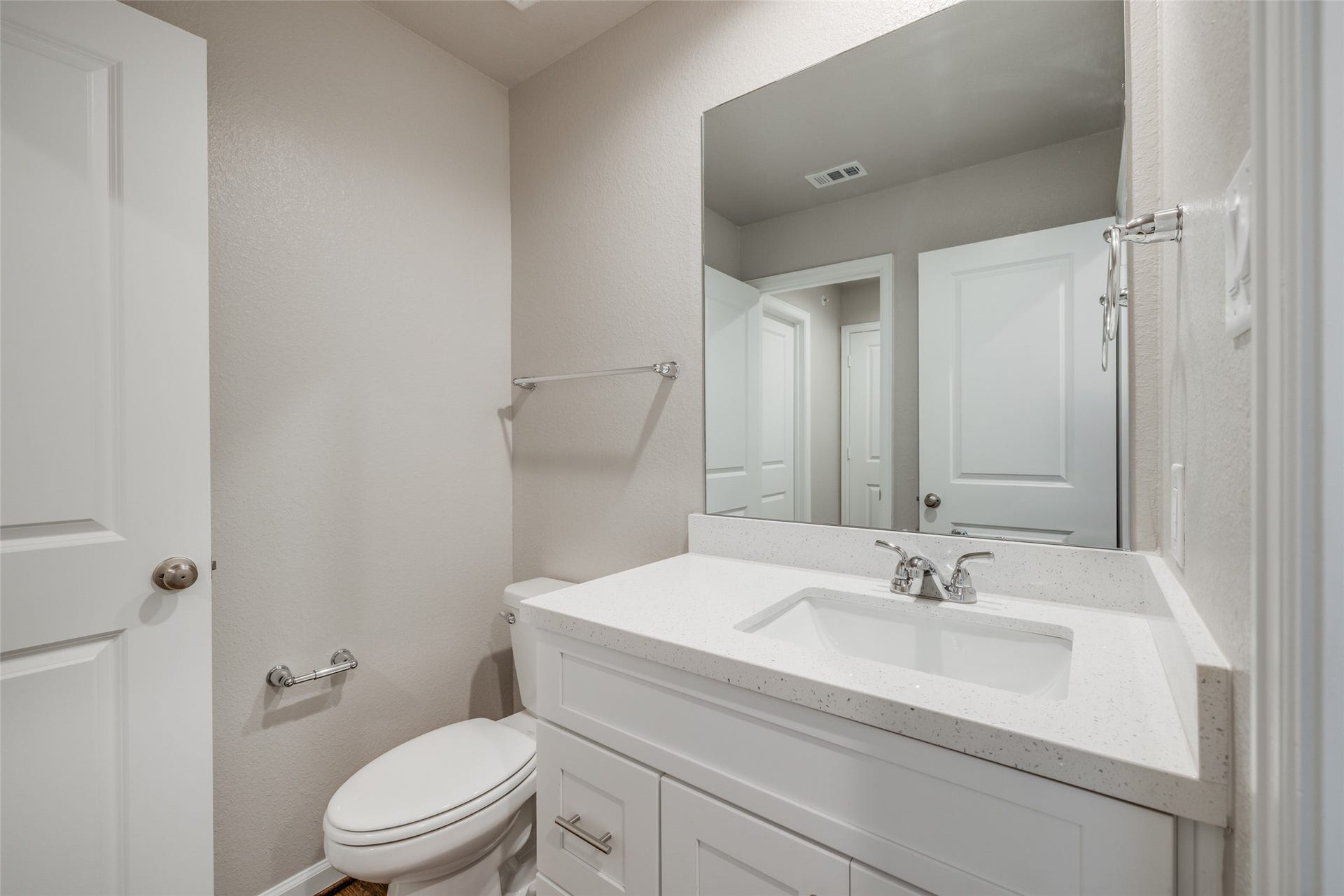209 Park Place Circle, #C, Waller, TX 77484
