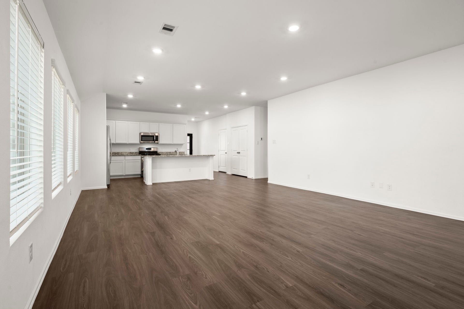 23527 Marble Pass Trace, New Caney, TX 77357 Living Room