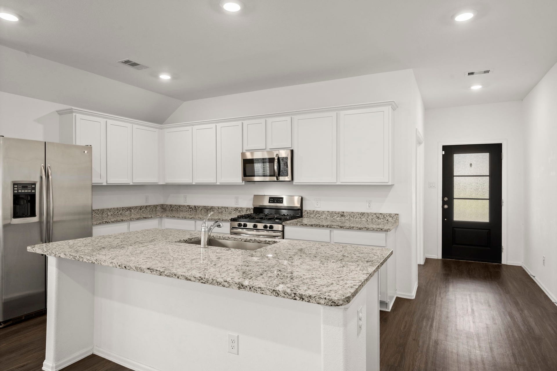 23527 Marble Pass Trace, New Caney, TX 77357 Kitchen Island