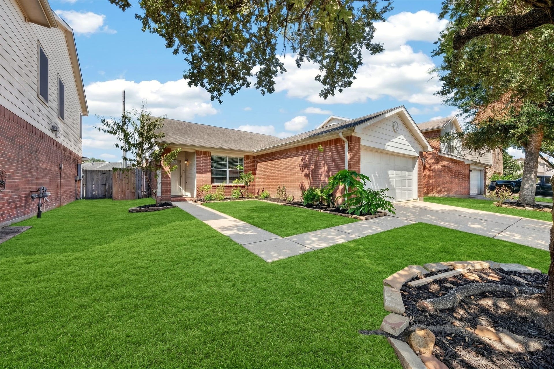 5743 Roehampton Court, Houston, TX 77084 5743 Roehampton Court, Houston, TX 77084