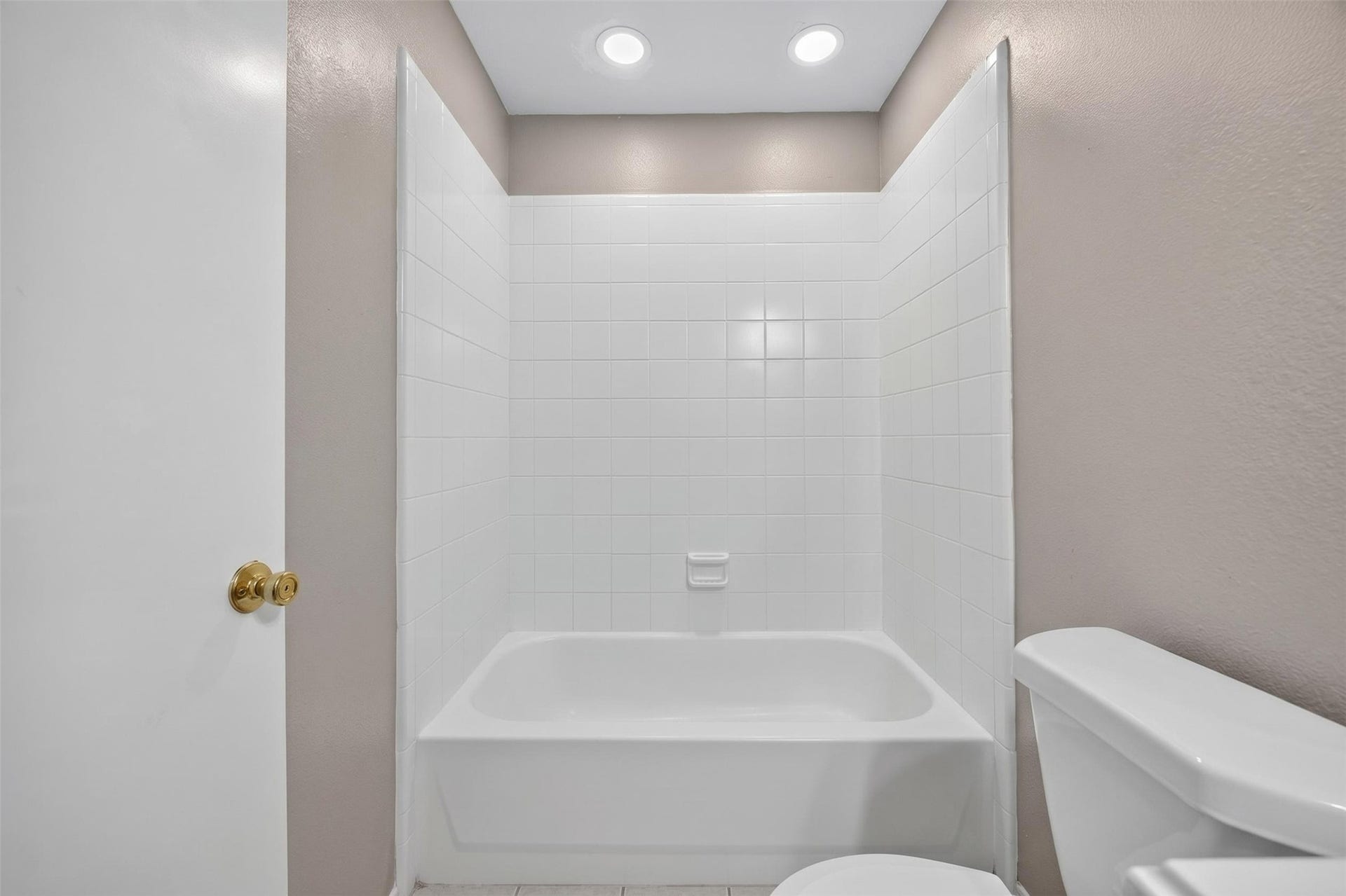 5743 Roehampton Court, Houston, TX 77084 5743 Roehampton Court, Houston, TX 77084