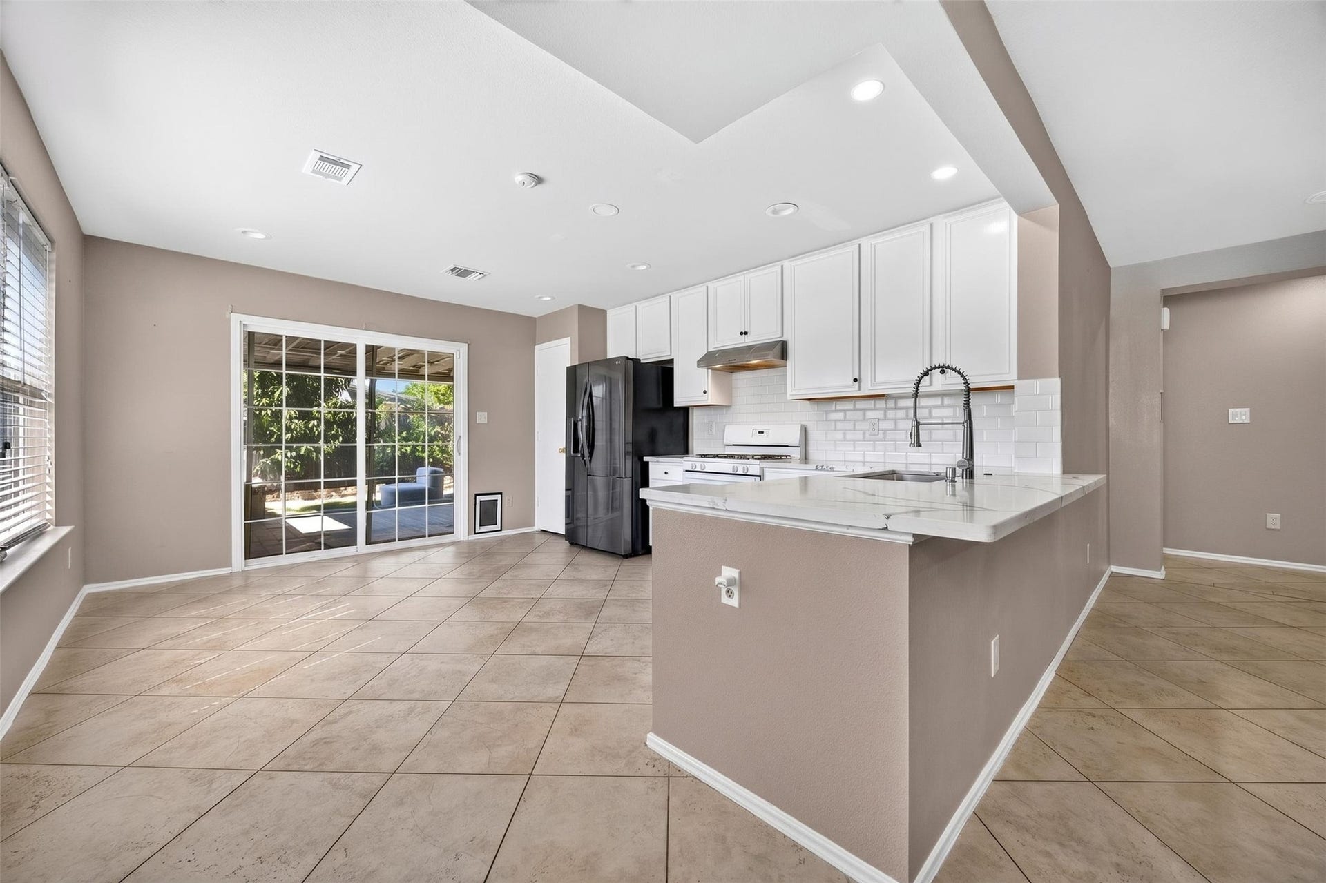 5743 Roehampton Court, Houston, TX 77084 5743 Roehampton Court, Houston, TX 77084
