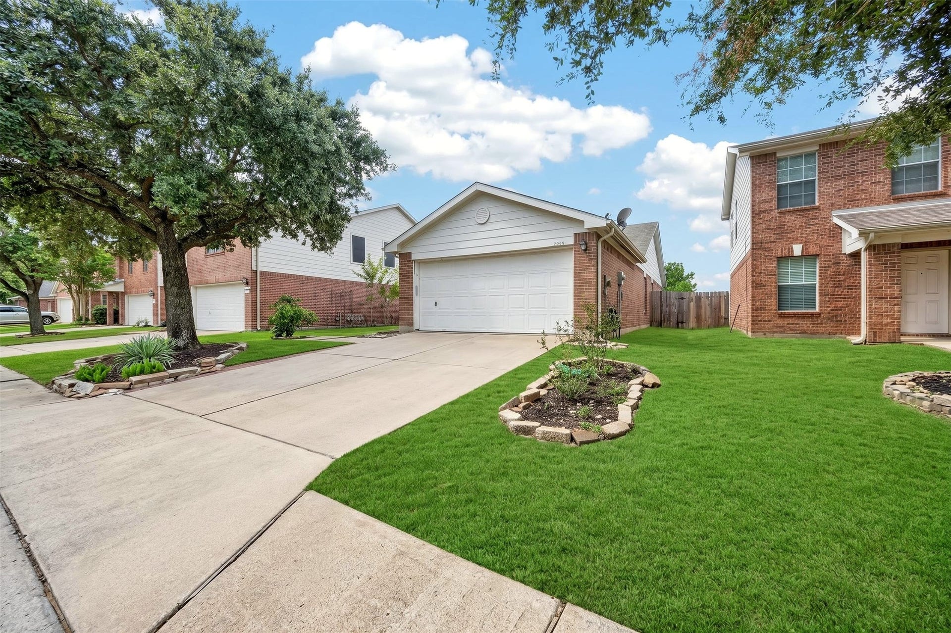 5743 Roehampton Court, Houston, TX 77084 5743 Roehampton Court, Houston, TX 77084