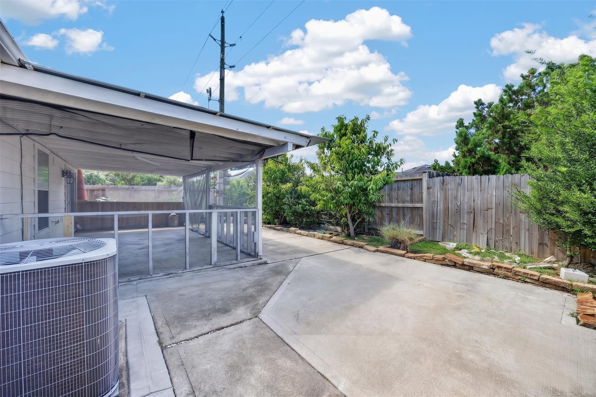 5743 Roehampton Court, Houston, TX 77084 5743 Roehampton Court, Houston, TX 77084