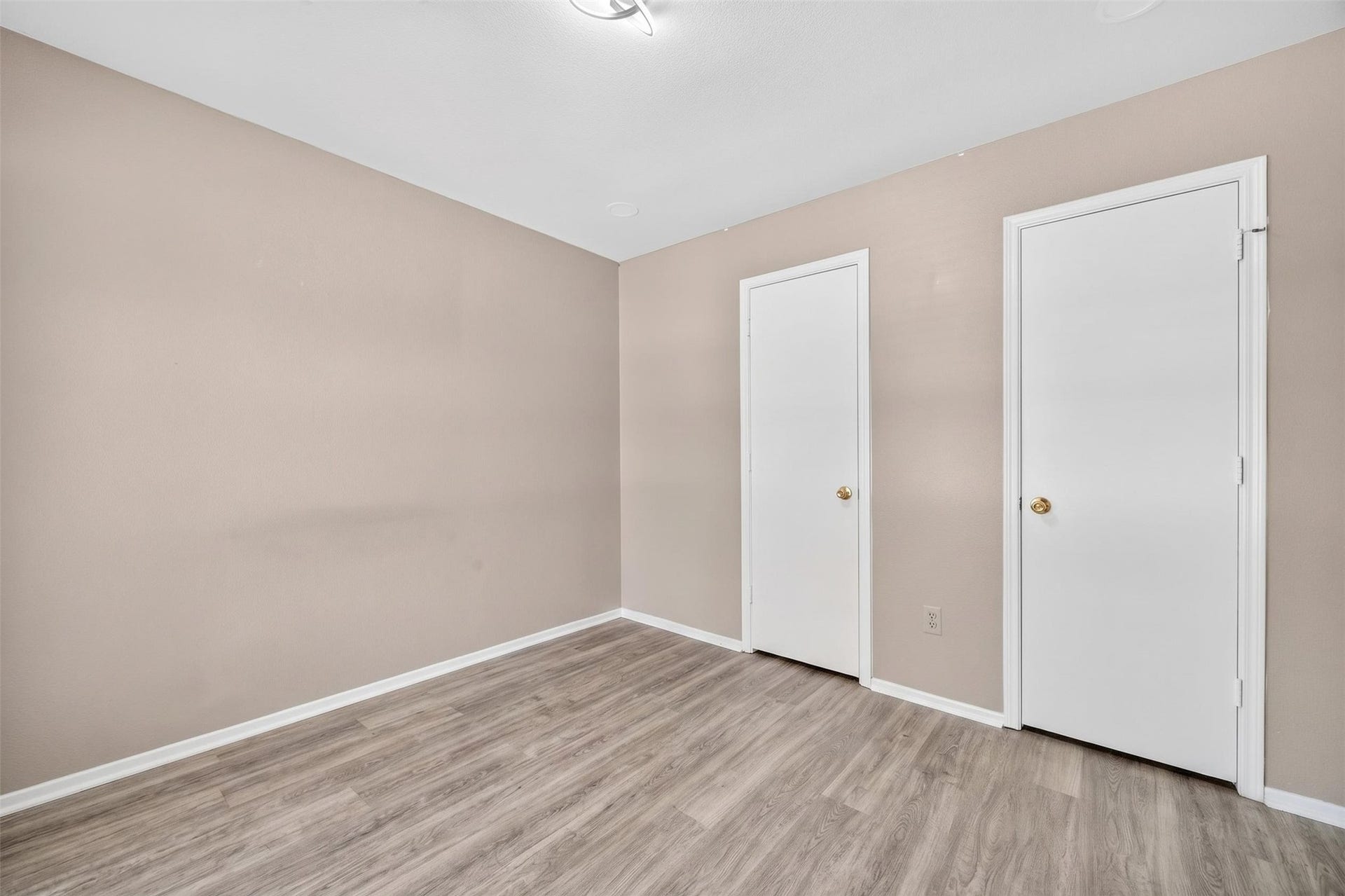 5743 Roehampton Court, Houston, TX 77084 5743 Roehampton Court, Houston, TX 77084
