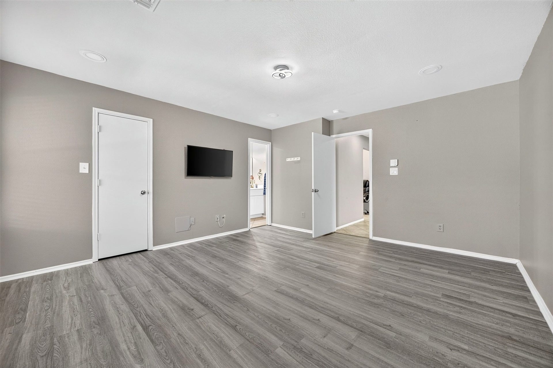 5743 Roehampton Court, Houston, TX 77084 5743 Roehampton Court, Houston, TX 77084