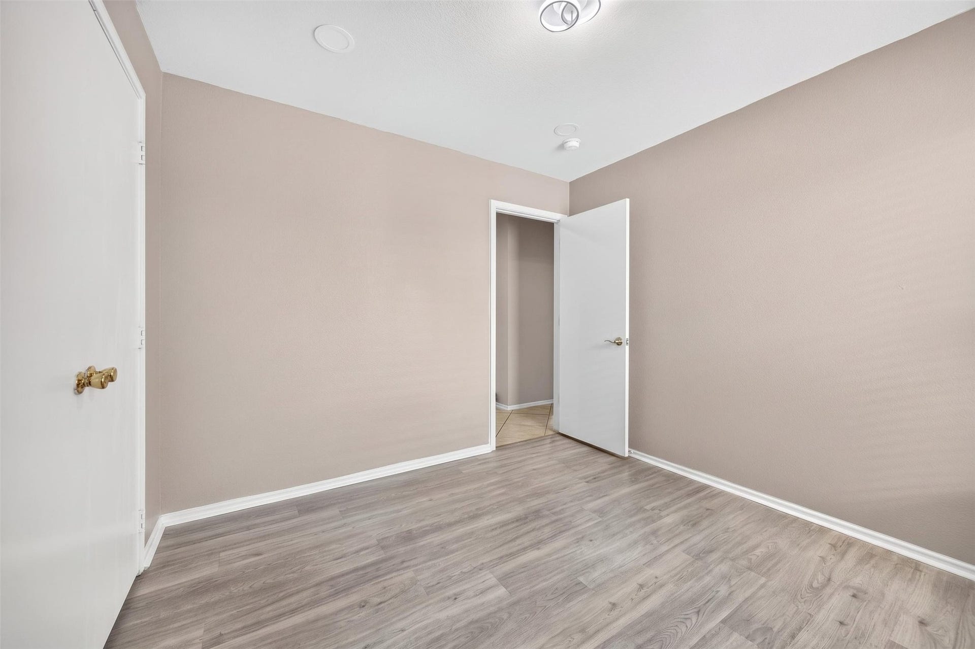 5743 Roehampton Court, Houston, TX 77084 5743 Roehampton Court, Houston, TX 77084