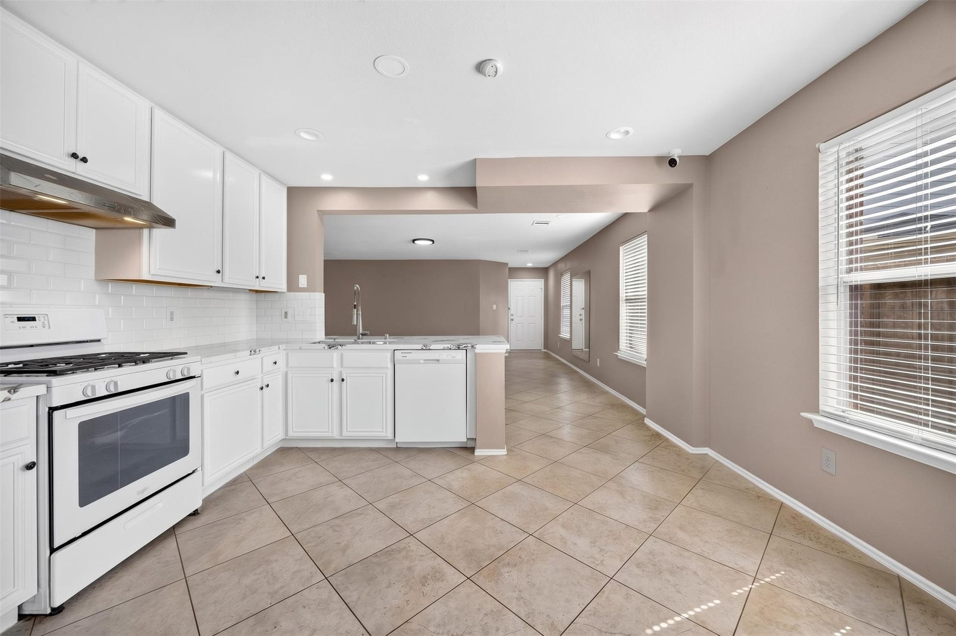 5743 Roehampton Court, Houston, TX 77084 5743 Roehampton Court, Houston, TX 77084