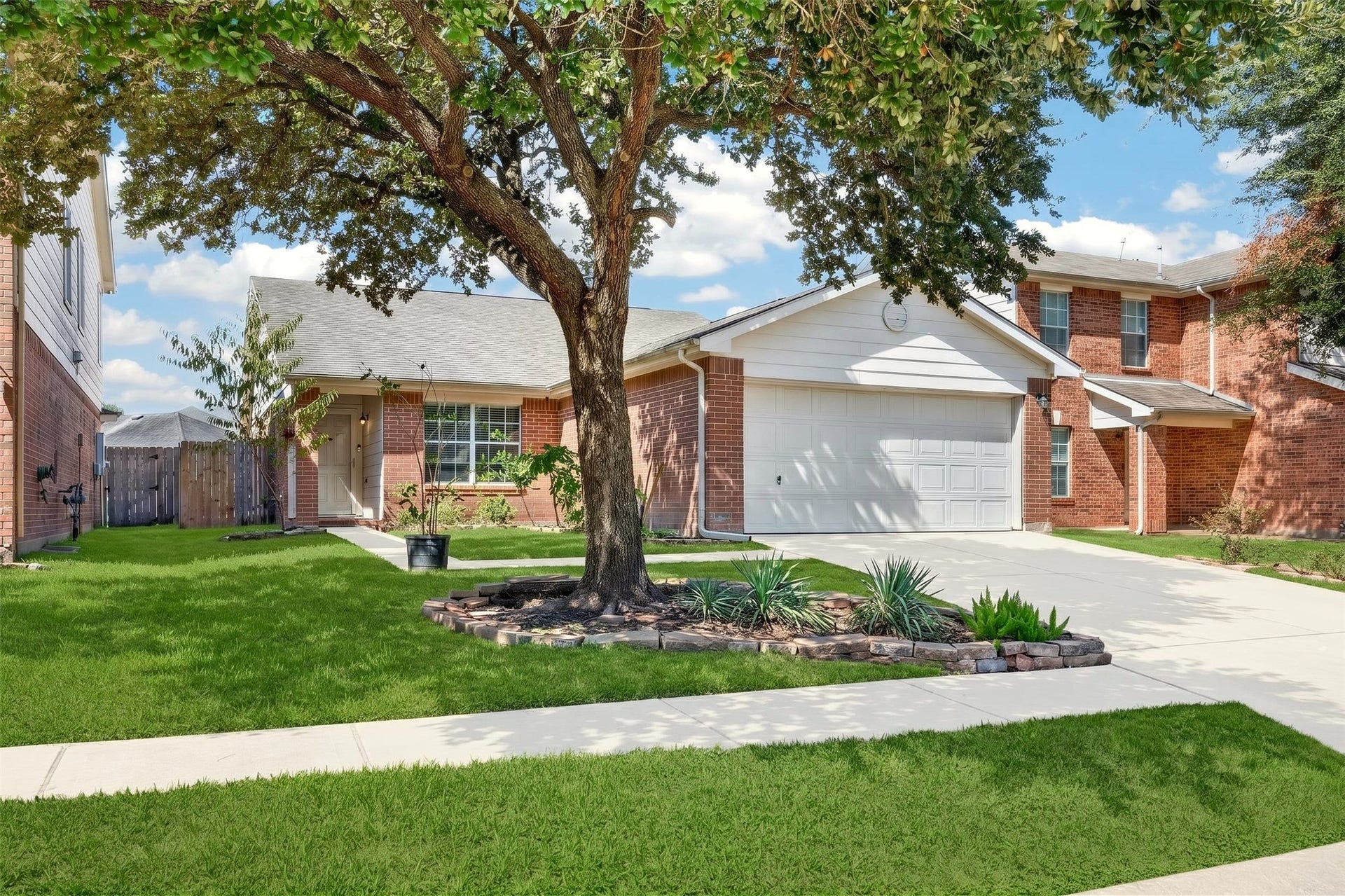 5743 Roehampton Court, Houston, TX 77084 5743 Roehampton Court, Houston, TX 77084