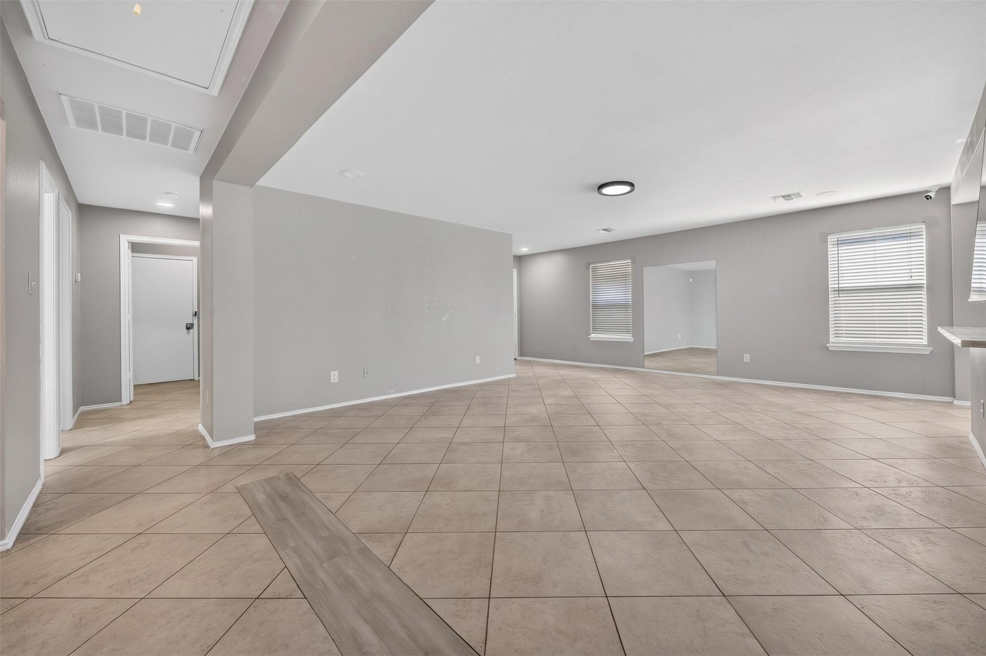 5743 Roehampton Court, Houston, TX 77084 5743 Roehampton Court, Houston, TX 77084