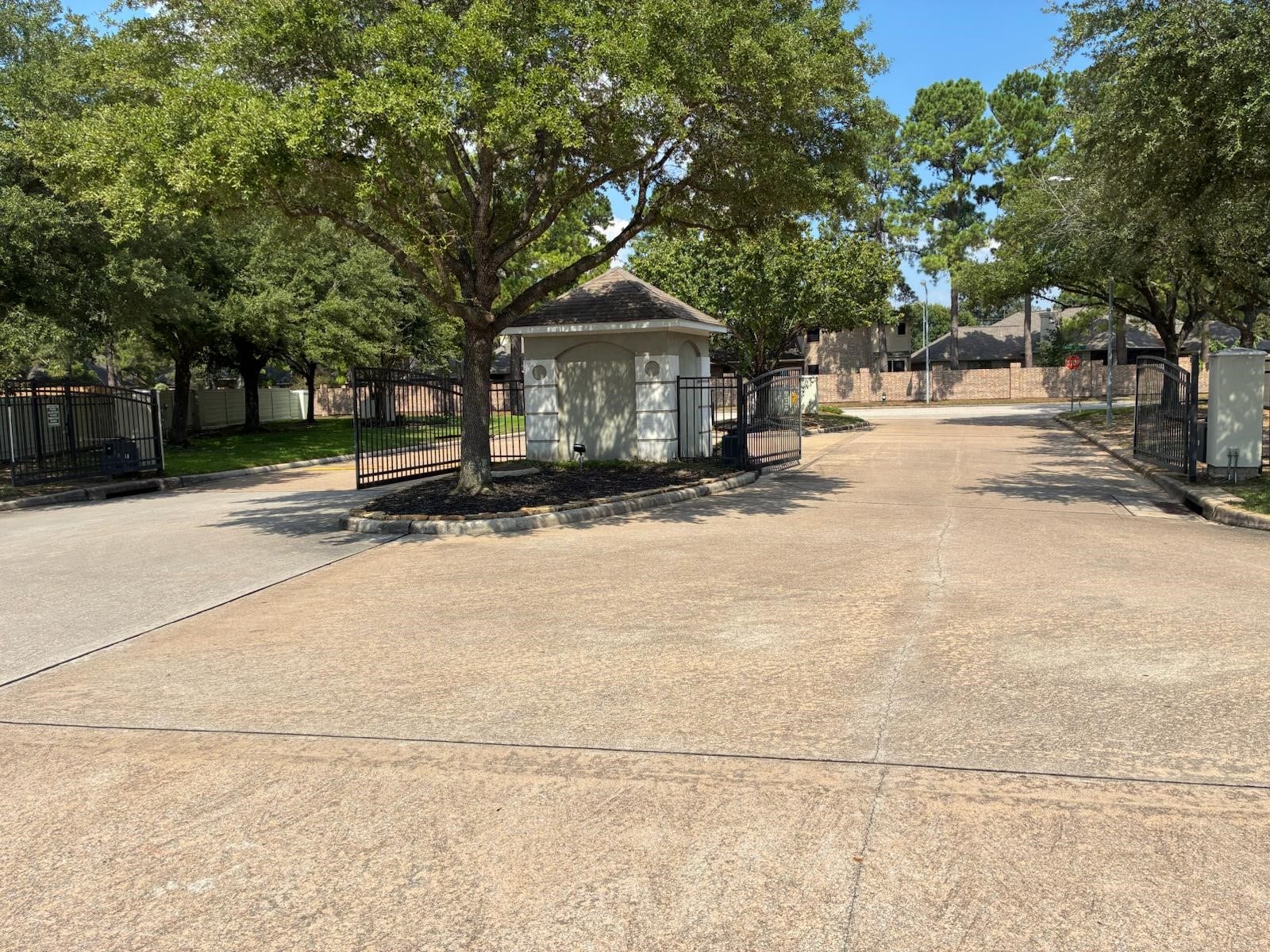 3310 Manor Tree Lane, Houston, TX 77068
