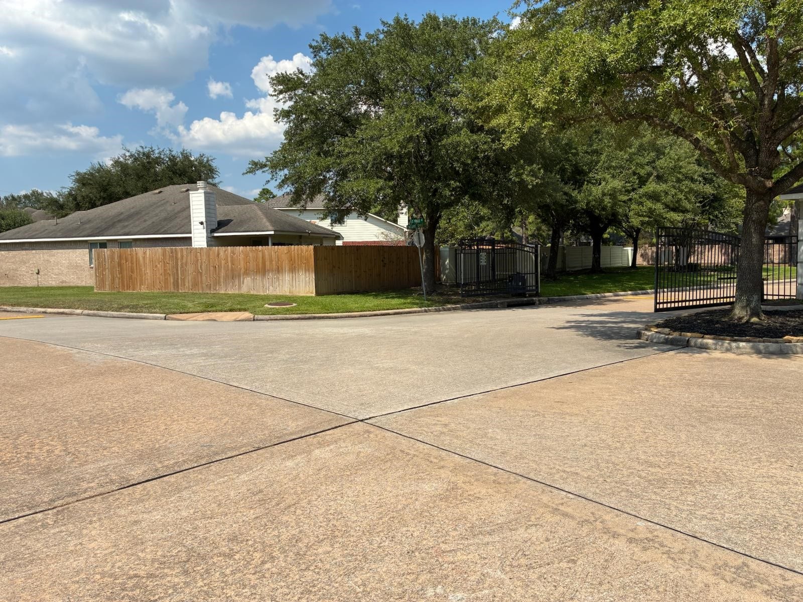 3310 Manor Tree Lane, Houston, TX 77068