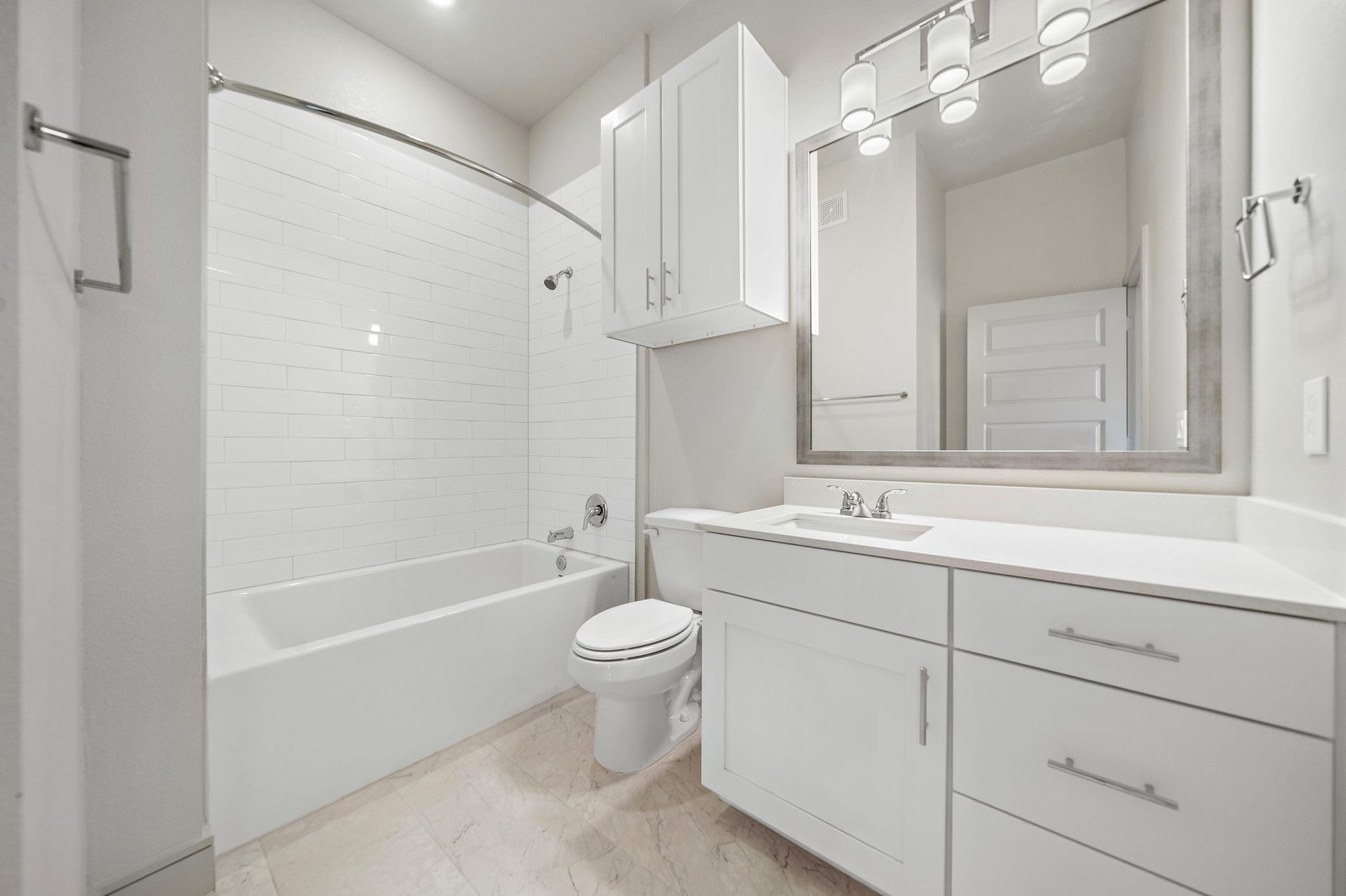 4840 North Shepherd Drive, #C1, Houston, TX 77018 VACANT SHOWN