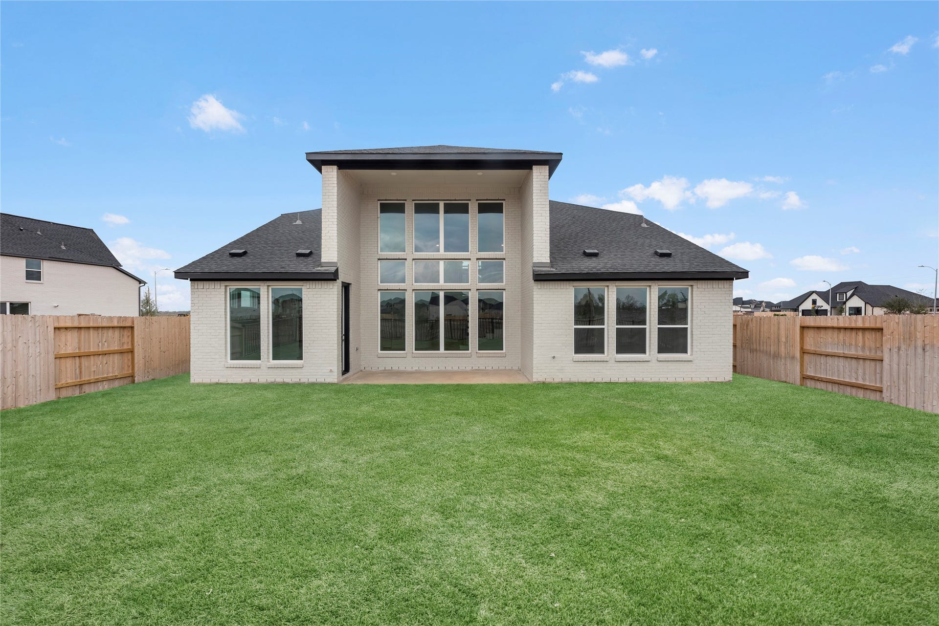 22202 Larkspir Gate Drive, Hockley, TX 77447 Representative image; features, selections and colors may vary.
