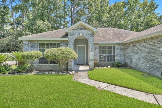 Property photo for 6715 Dillon Drive, Magnolia, TX