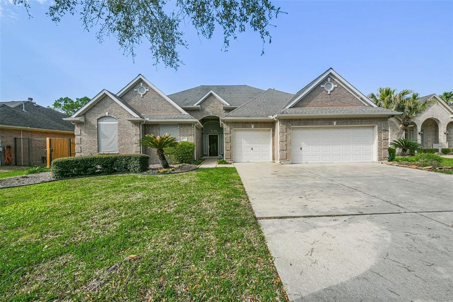 Property photo for 3603 E Cedar Hollow Drive, Pearland, TX