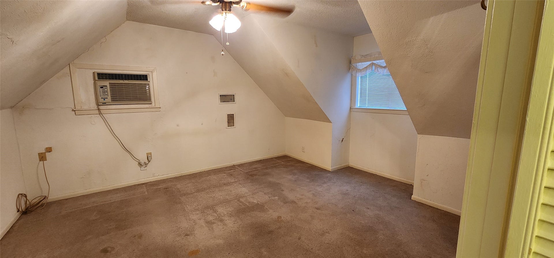 5312 Palm Drive, Dickinson, TX 77539 5312 Palm Drive, Dickinson, TX 77539