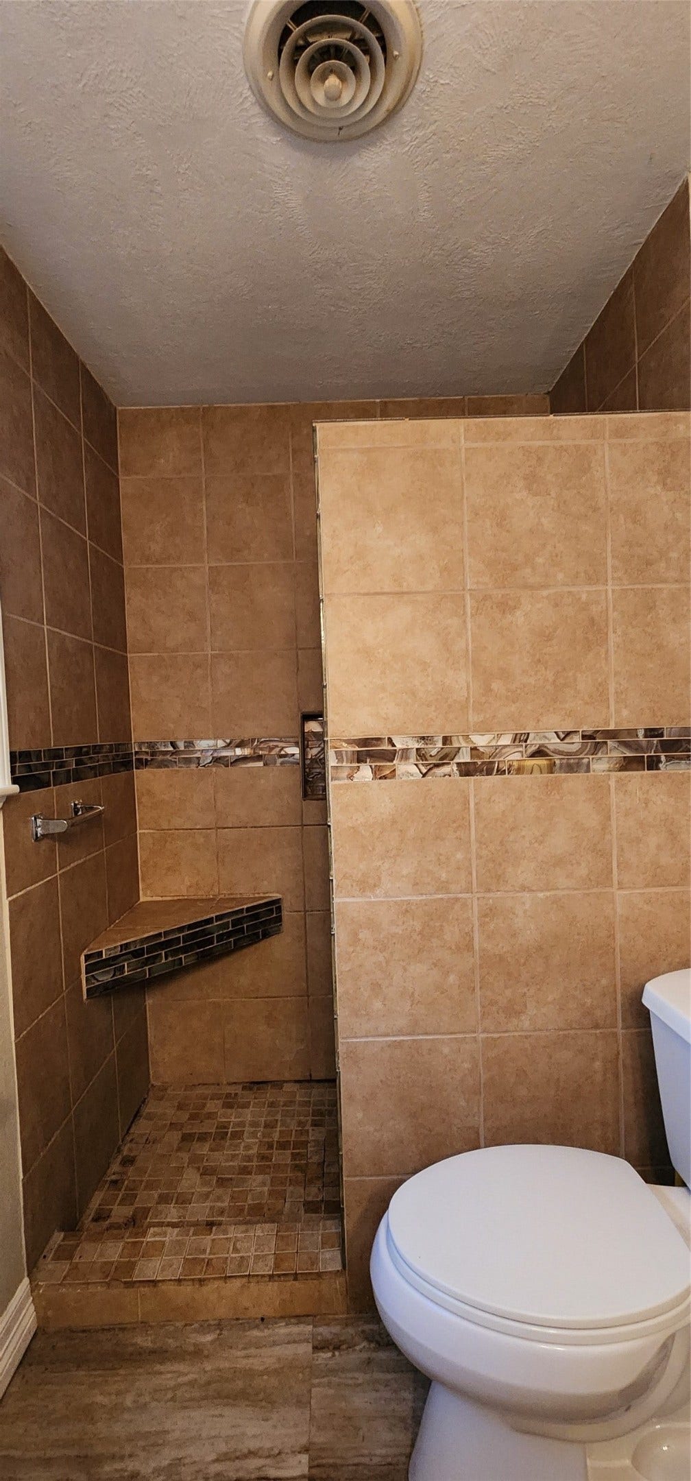 5312 Palm Drive, Dickinson, TX 77539 5312 Palm Drive, Dickinson, TX 77539