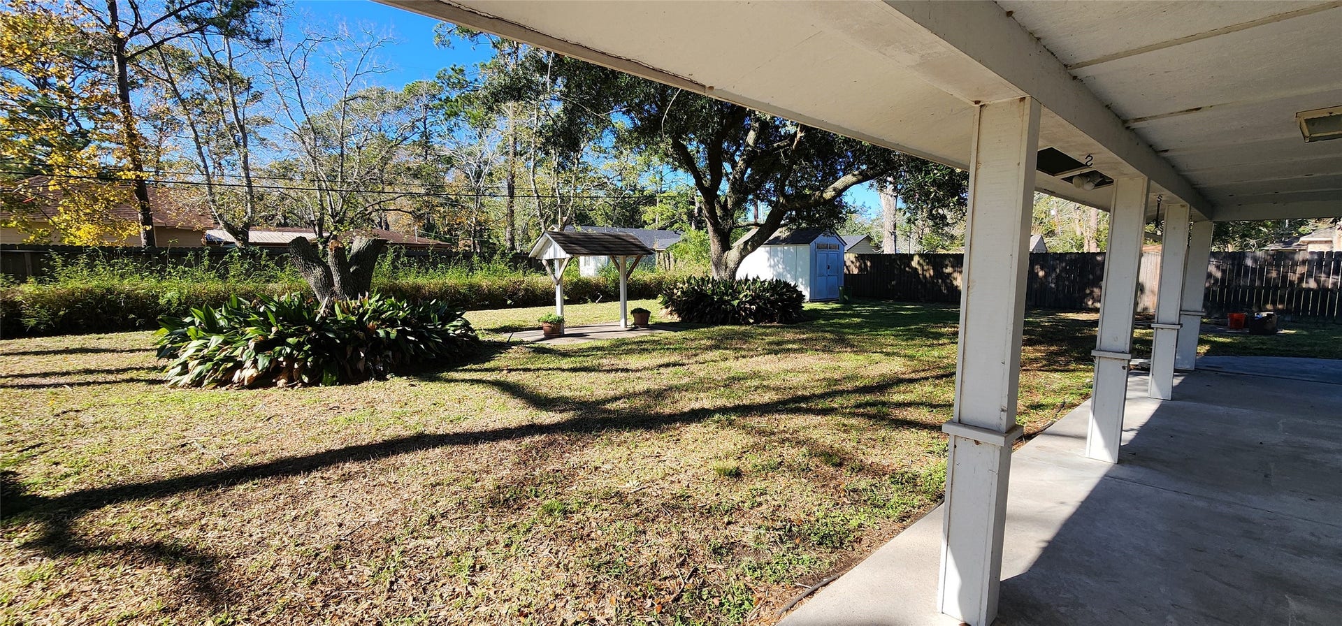 5312 Palm Drive, Dickinson, TX 77539 5312 Palm Drive, Dickinson, TX 77539