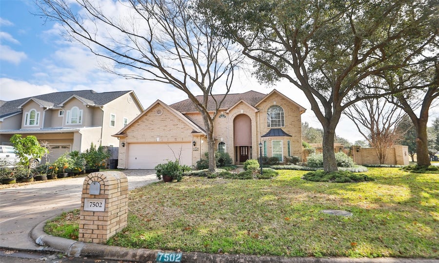 Property photo for 7502 Holly Court Estates, Houston, TX
