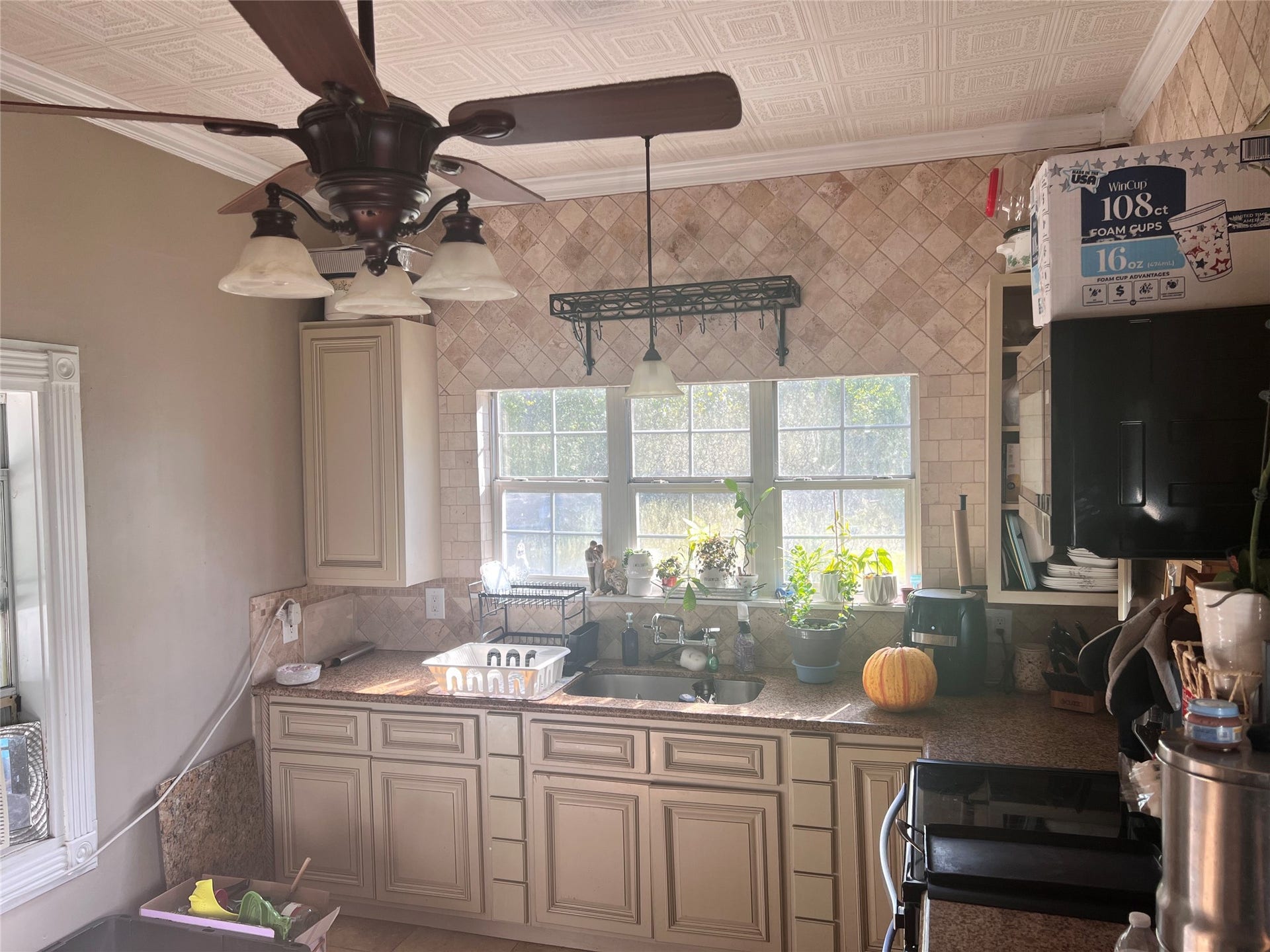 7139 2nd Street, Hitchcock, TX 77563 7139 2nd Street, Hitchcock, TX 77563
