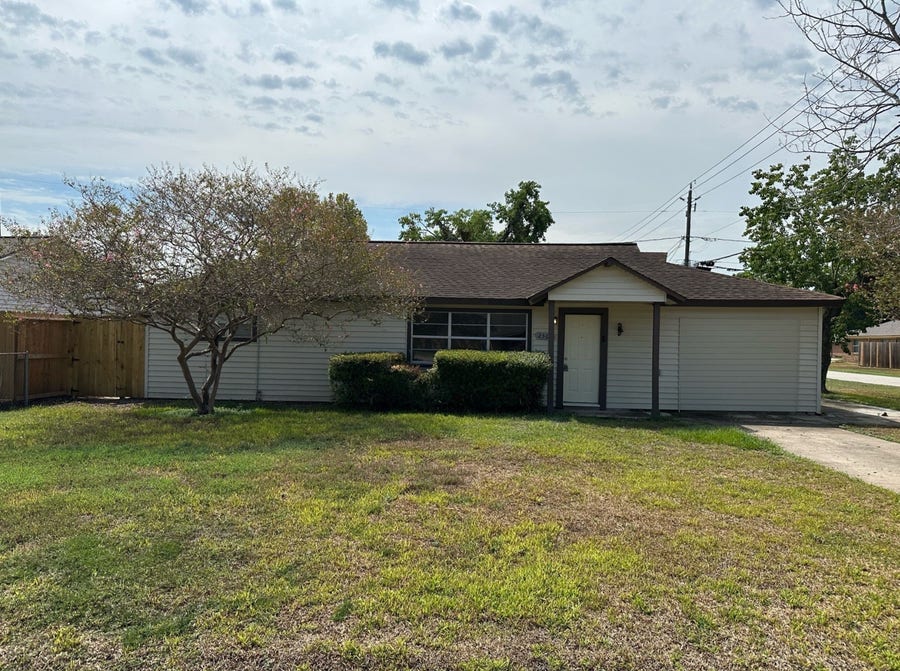 Property photo for 2502 Kingsdale Drive, Deer Park, TX