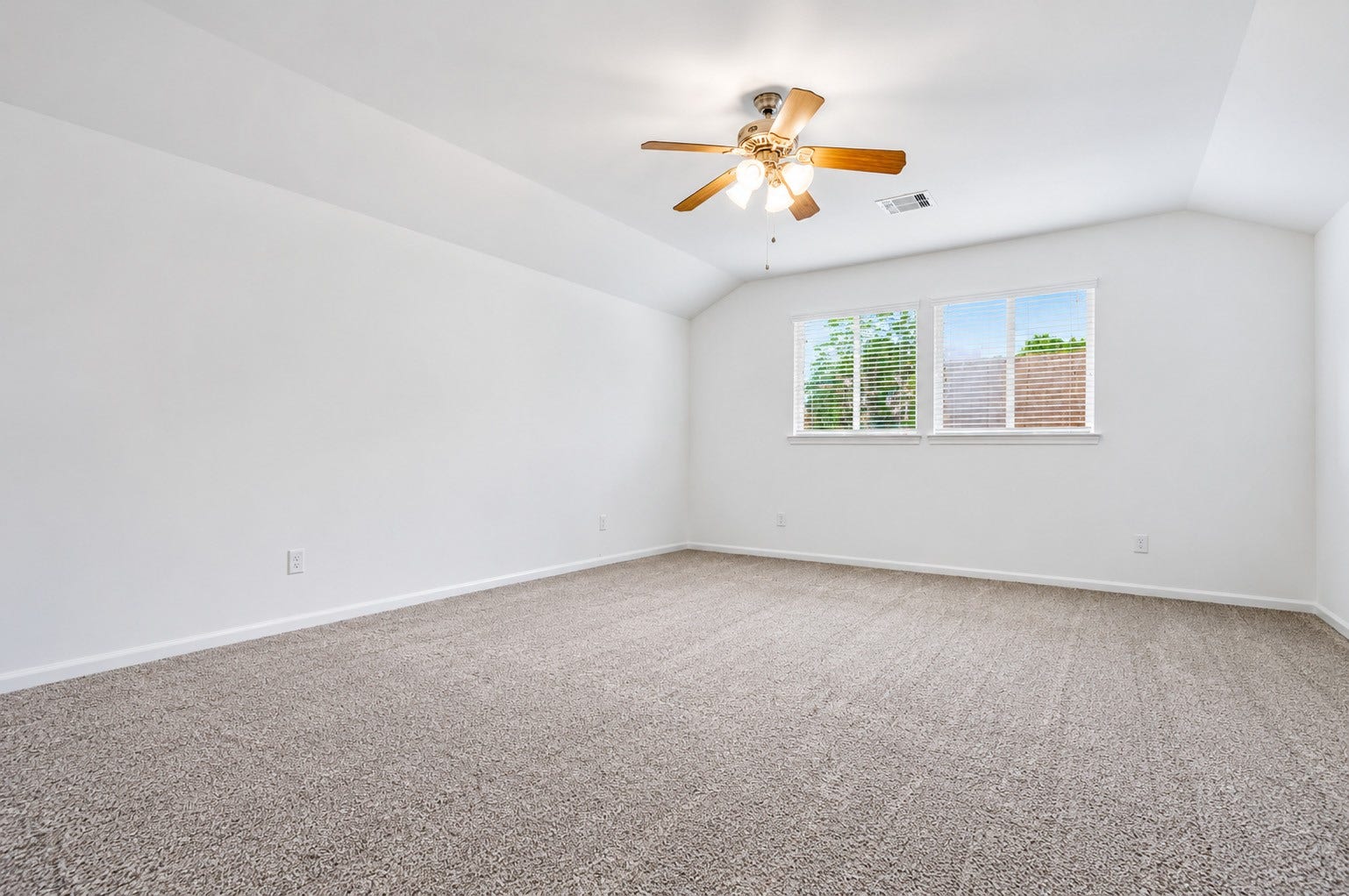51 PRAIRIE FALCON, The Woodlands, TX 77389 51 PRAIRIE FALCON, The Woodlands, TX 77389