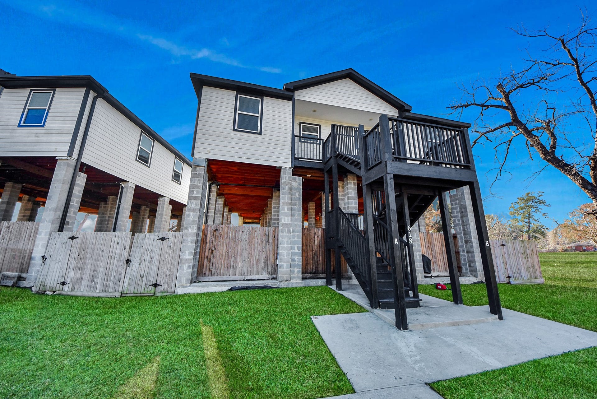 618 Maple Way, #A/B, Houston, TX 77015 618 Maple Way, #A/B, Houston, TX 77015
