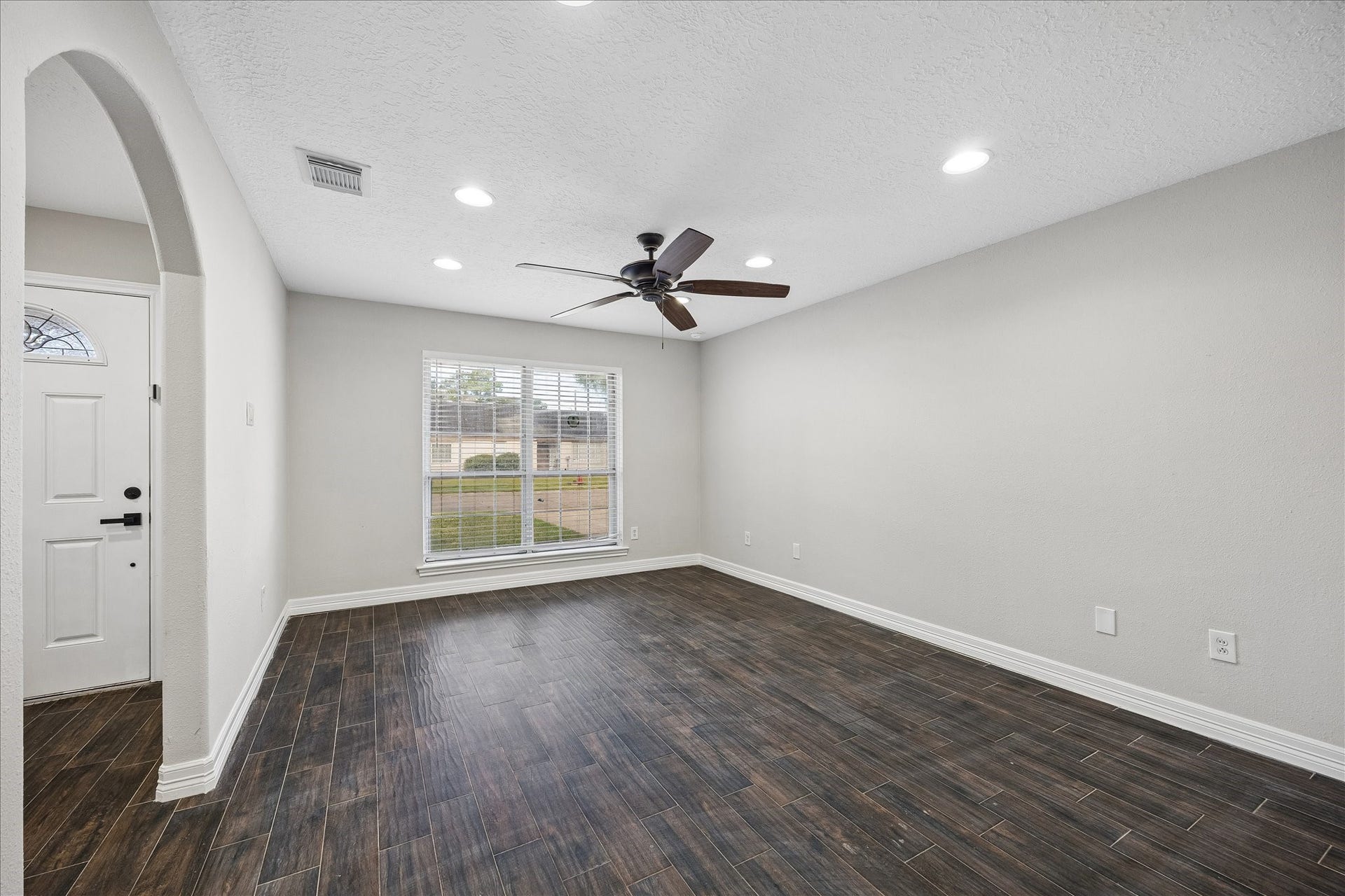 2109 Harper Drive, Pasadena, TX 77502 2109 Harper Drive, Pasadena, TX 77502