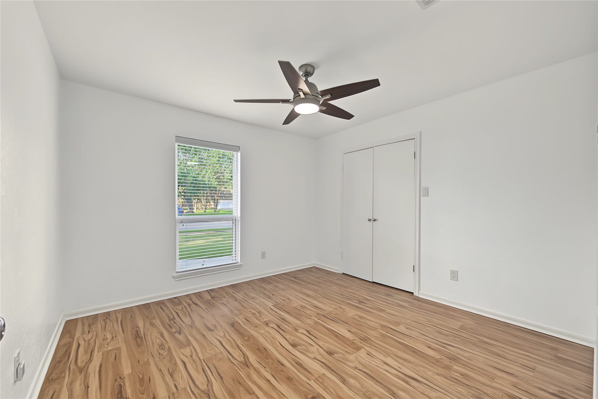 18307 Kings Row, Webster, TX 77058 18307 Kings Row, Webster, TX 77058
