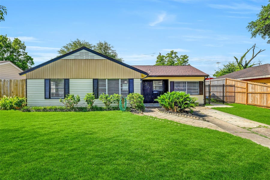 Property photo for 10706 Duncum Street, Houston, TX