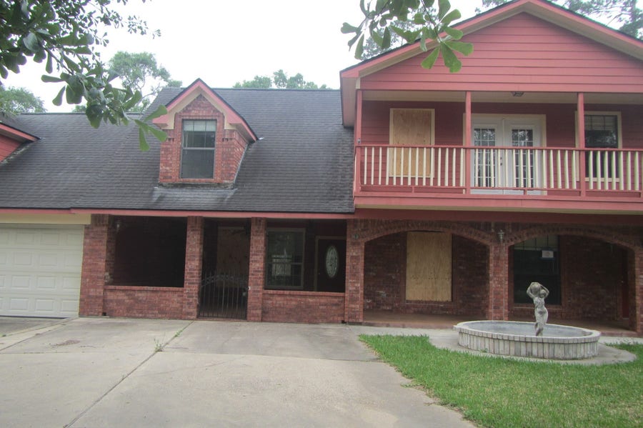Property photo for 5934 Deerwood Drive, Conroe, TX