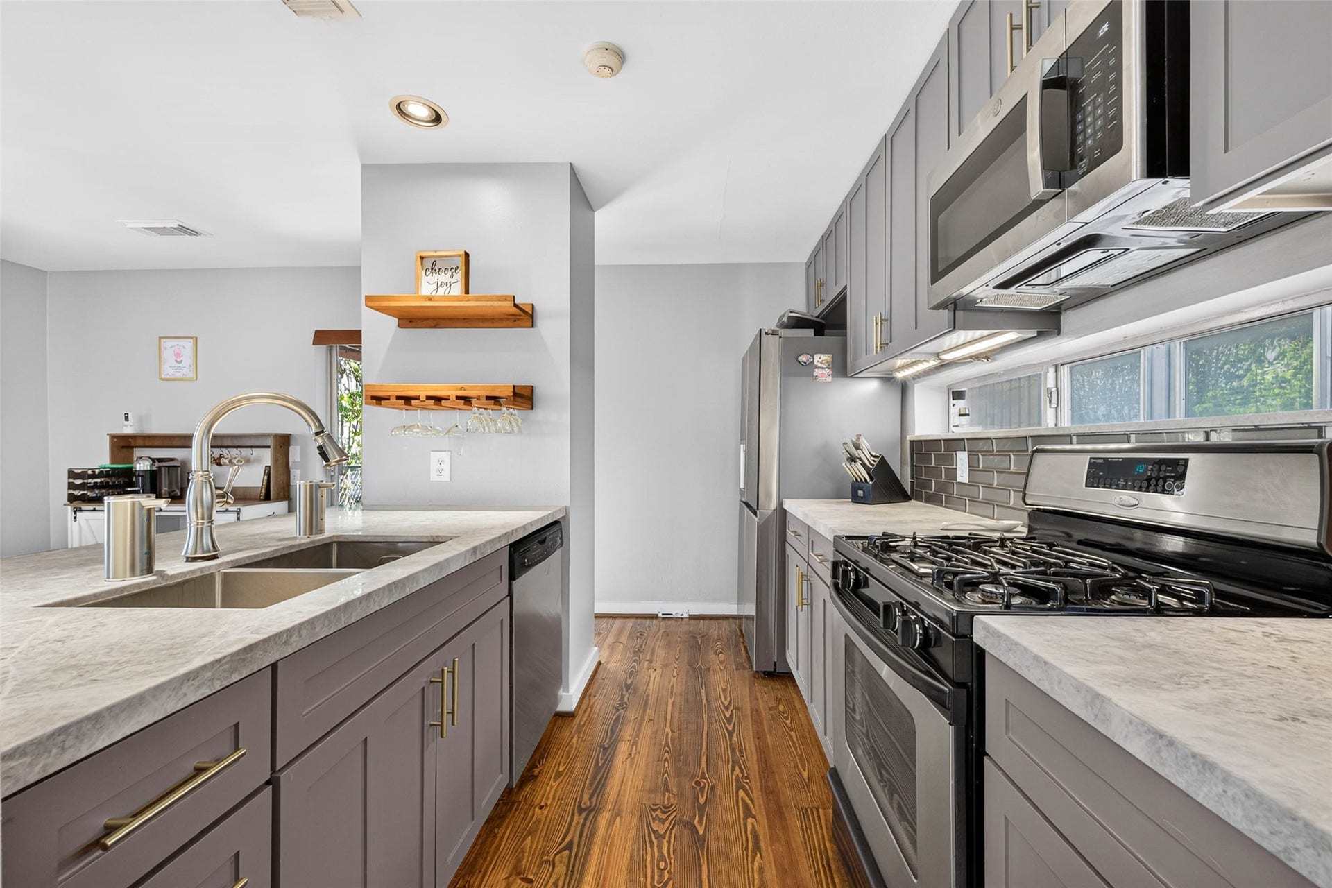 1223 Buckner Street, Houston, TX 77019 1223 Buckner Street, Houston, TX 77019