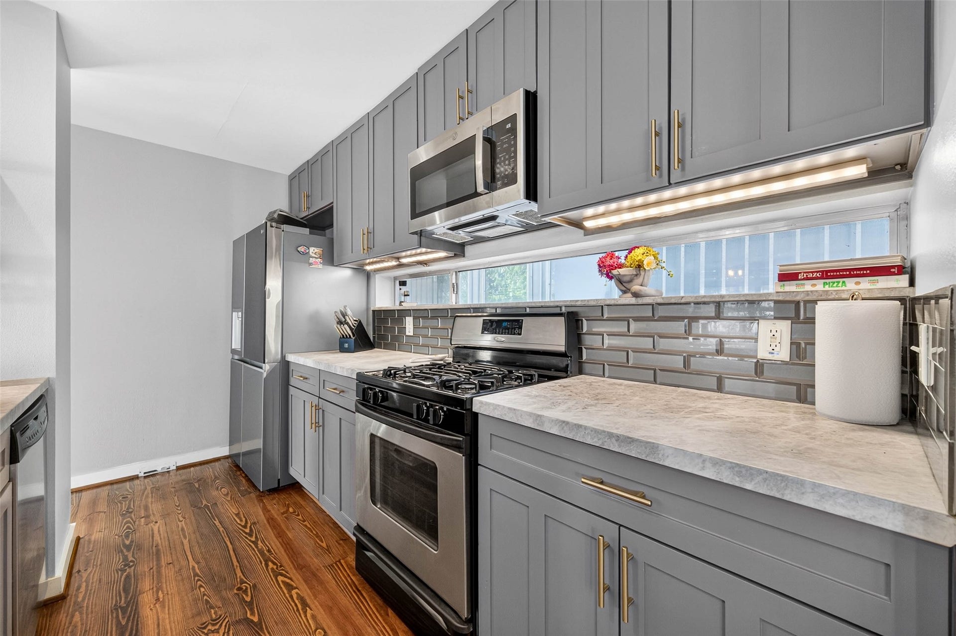 1223 Buckner Street, Houston, TX 77019 1223 Buckner Street, Houston, TX 77019