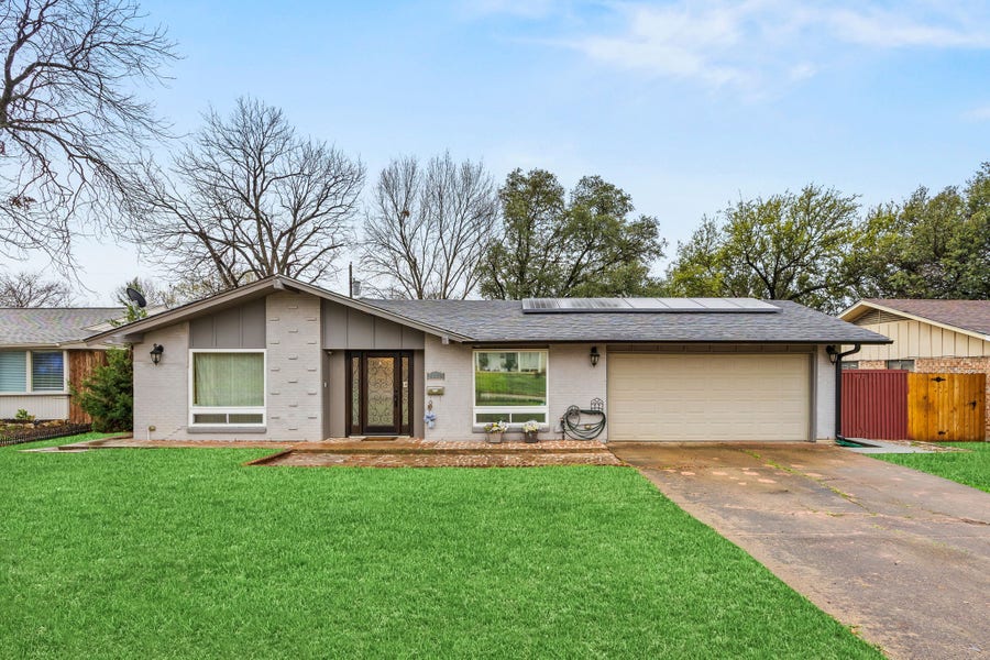Property photo for 8120 Greenhollow Lane, Dallas, TX
