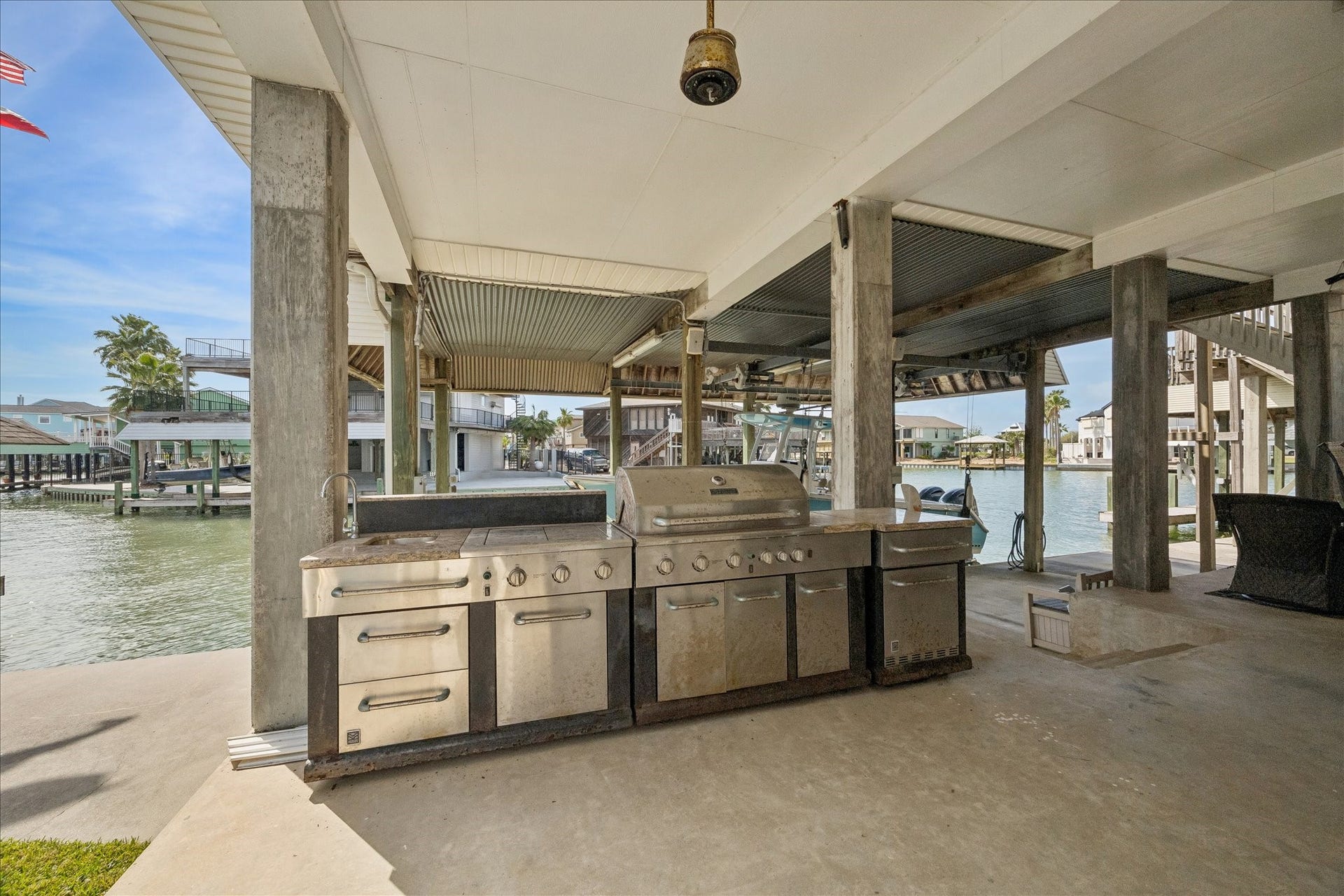 209 Bora Bora Drive, Tiki Island, TX 77554 209 Bora Bora Drive, Tiki Island, TX 77554