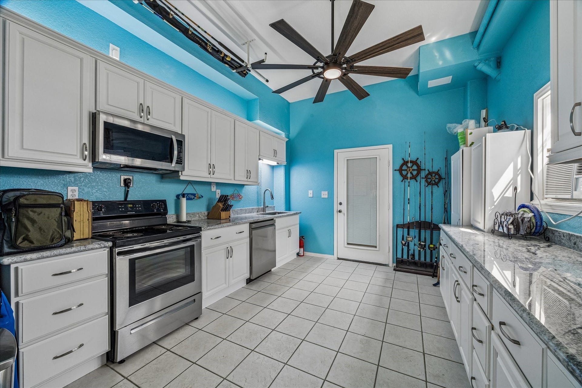 209 Bora Bora Drive, Tiki Island, TX 77554 209 Bora Bora Drive, Tiki Island, TX 77554