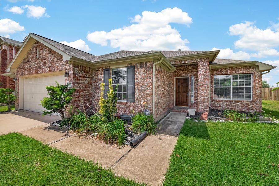 Property photo for 21839 Manitou Falls Lane, Katy, TX