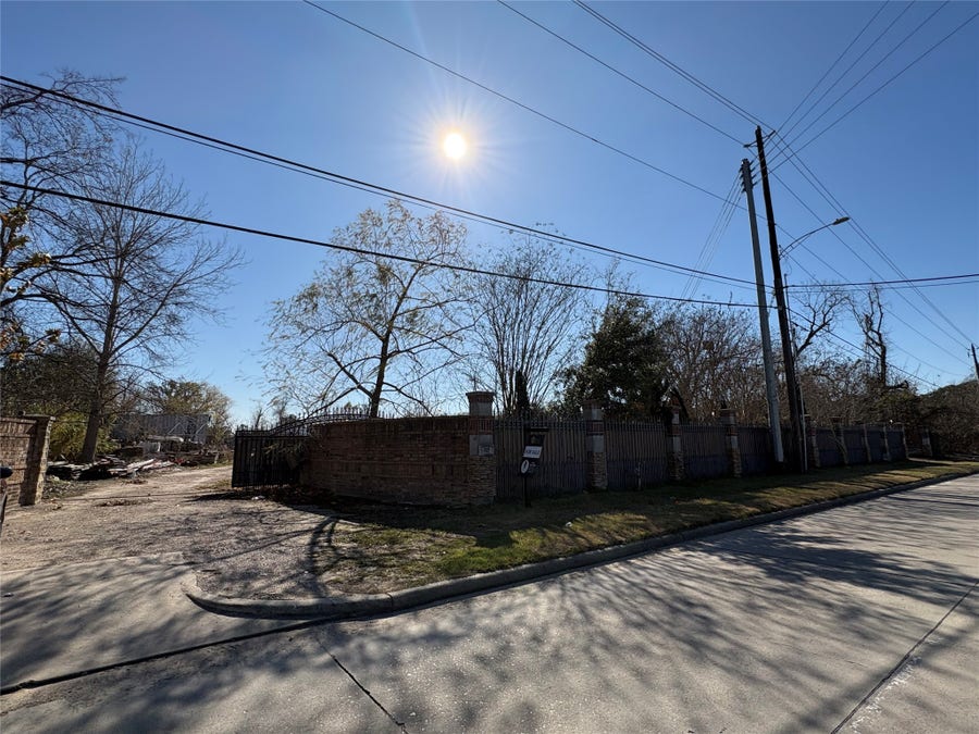 Property photo for 1227 W Little York Road, Houston, TX