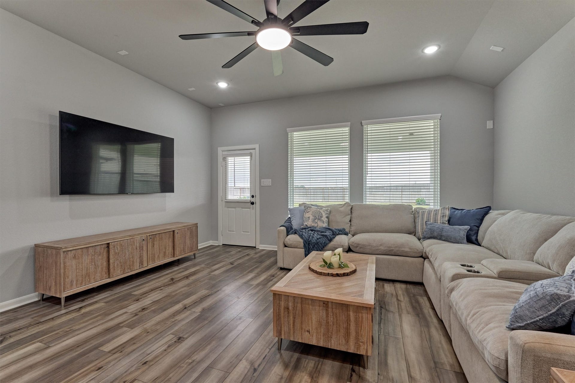 Enjoy the big game or a Friday night movie in this welcoming space!