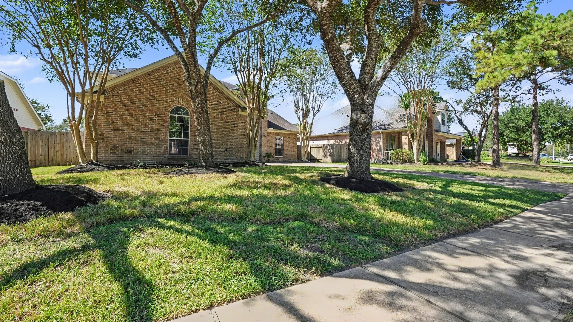 13711 Brighton Park Drive, Houston, TX 77044 13711 Brighton Park Drive, Houston, TX 77044