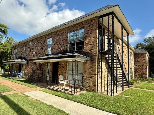 Property photo for 121 E 12th Street, #2, Houston, TX