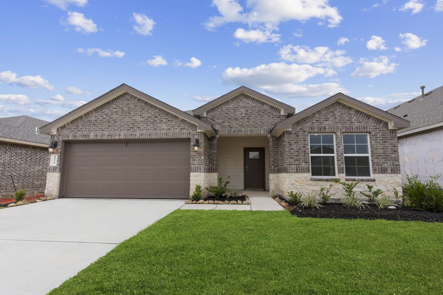 Property photo for 1022 Paddlefish Lane, Alvin, TX