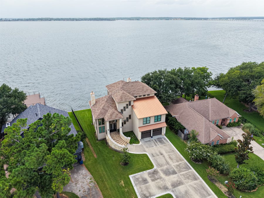 Property photo for 11778 Sagittarius Drive W, Willis, TX