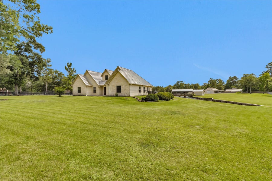 Property photo for 11426 Willis Waukegan Road, Conroe, TX