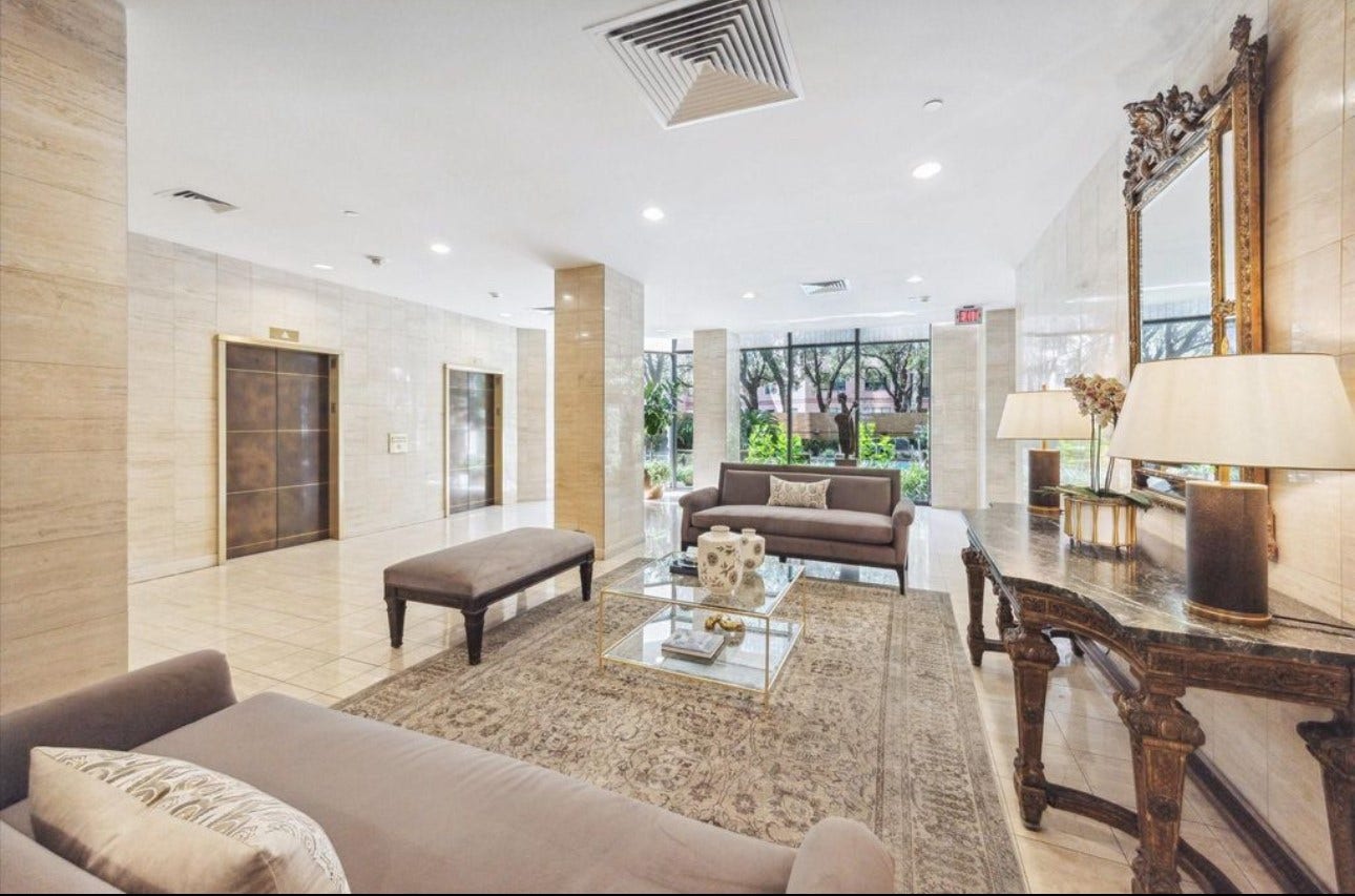 15 Greenway Plaza, #23H, Houston, TX 77046 Lobby